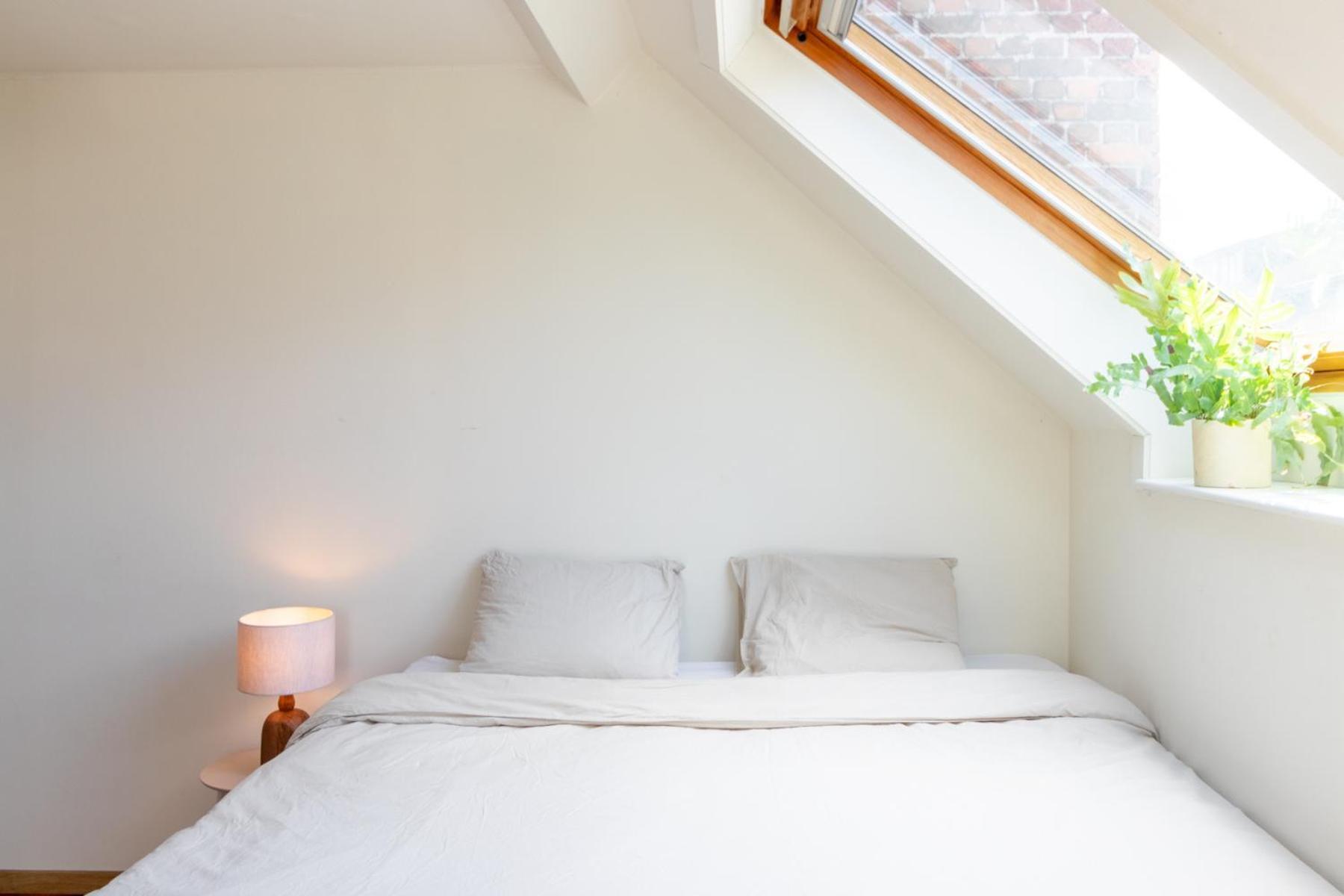 Guesthouse Private Studio Nearby Old Town Gent Bagian luar foto