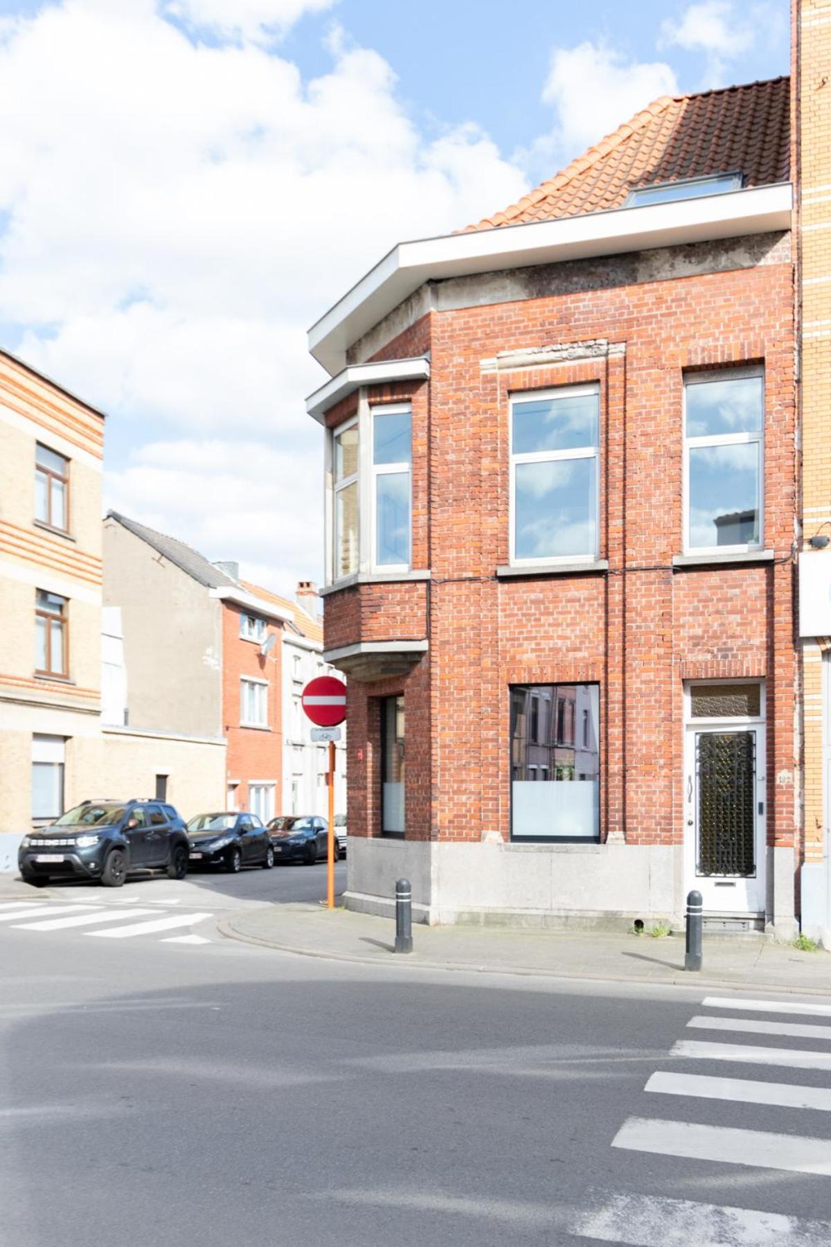 Guesthouse Private Studio Nearby Old Town Gent Bagian luar foto